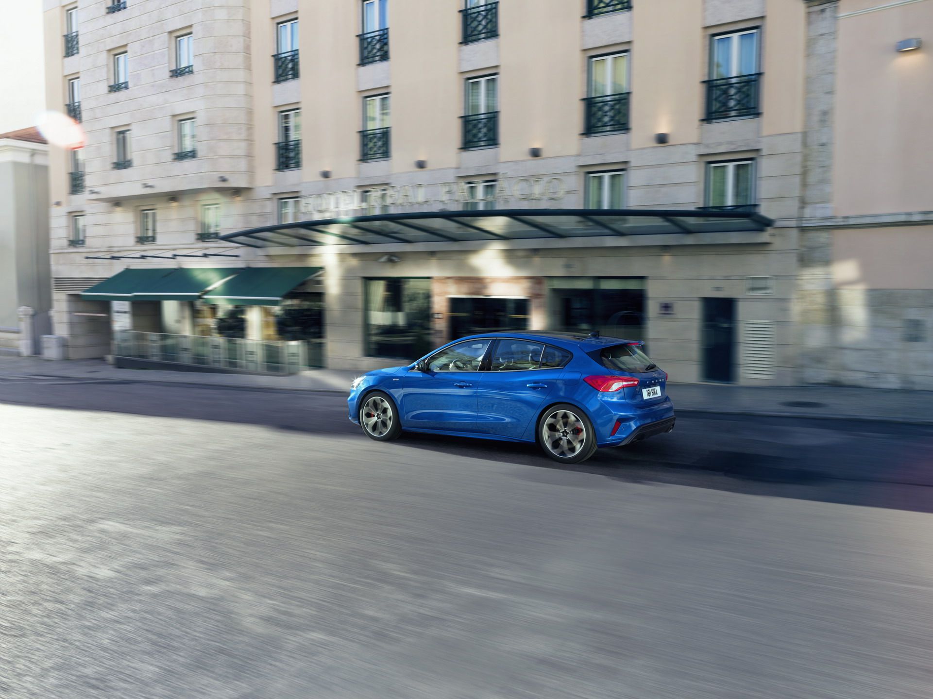 FORD_2018_FOCUS_ST-LINE__21 2019 Ford Focus: Full Details Plus 200 Photos On Hatch, Sedan, Wagon And Crossover