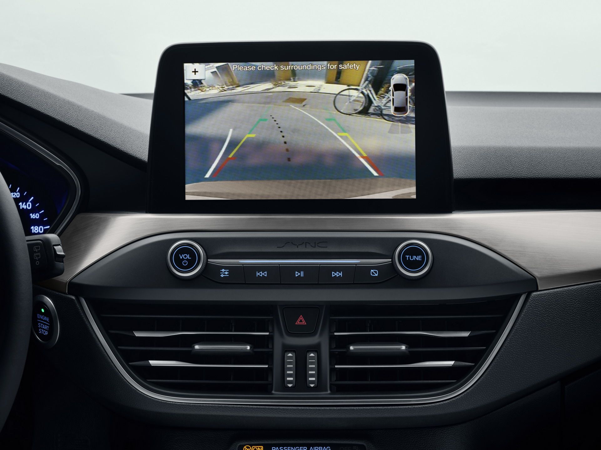 FORD_2018_FOCUS_TITANIUM_STUDIO_20 2019 Ford Focus: Full Details Plus 200 Photos On Hatch, Sedan, Wagon And Crossover