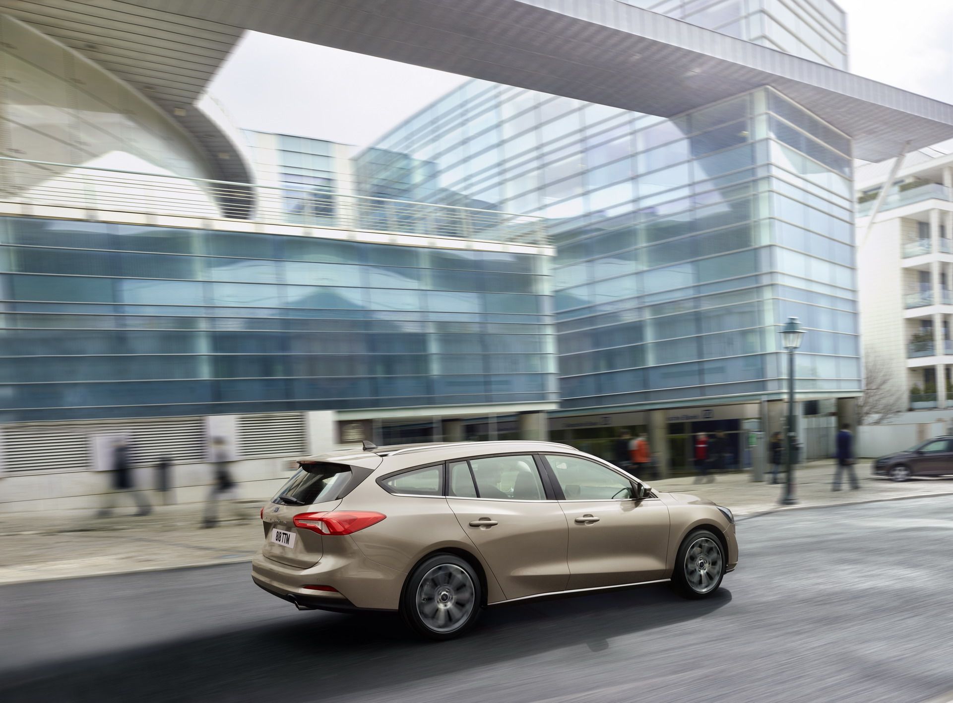 FORD_2018_FOCUS_TITANIUM__09 2019 Ford Focus: Full Details Plus 200 Photos On Hatch, Sedan, Wagon And Crossover