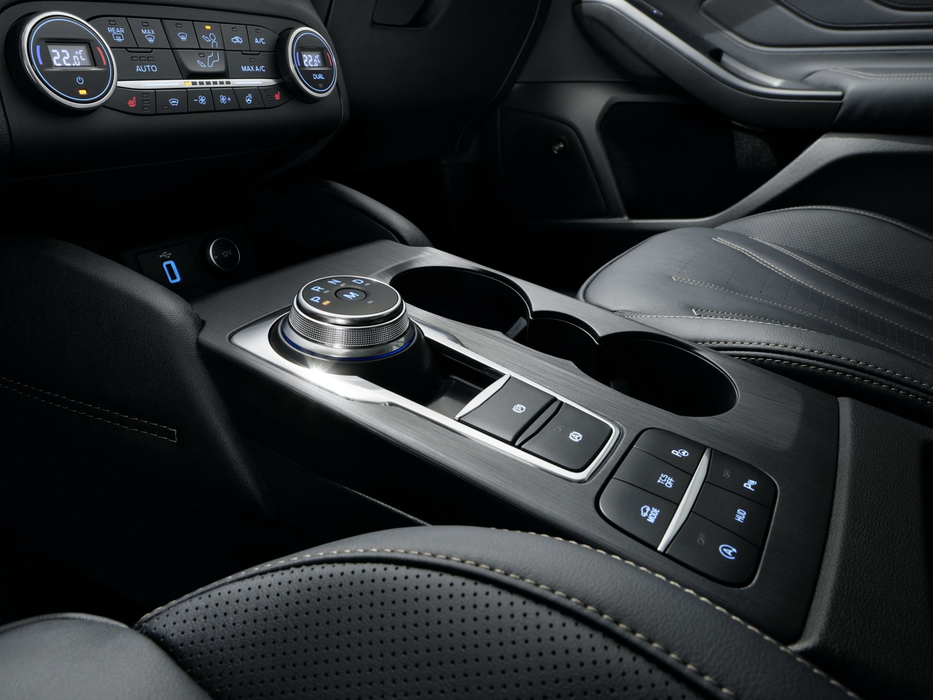 FORD_2018_FOCUS_VIGNALE_STUDIO_19 2019 Ford Focus: Full Details Plus 200 Photos On Hatch, Sedan, Wagon And Crossover