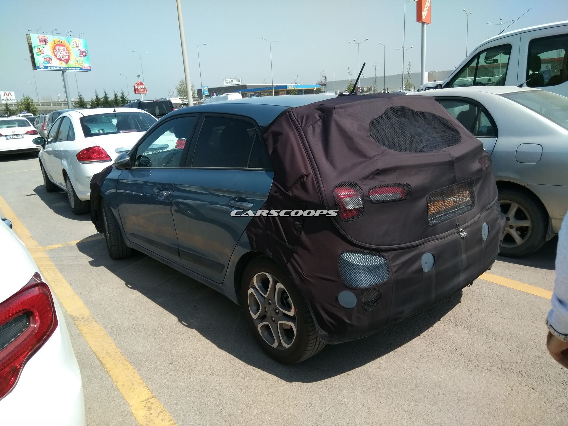 Facelift-Hyundai-i20-Spy-Shots-1 U Spy Hyundai Putting Final Touches On 2019 i20 Facelift