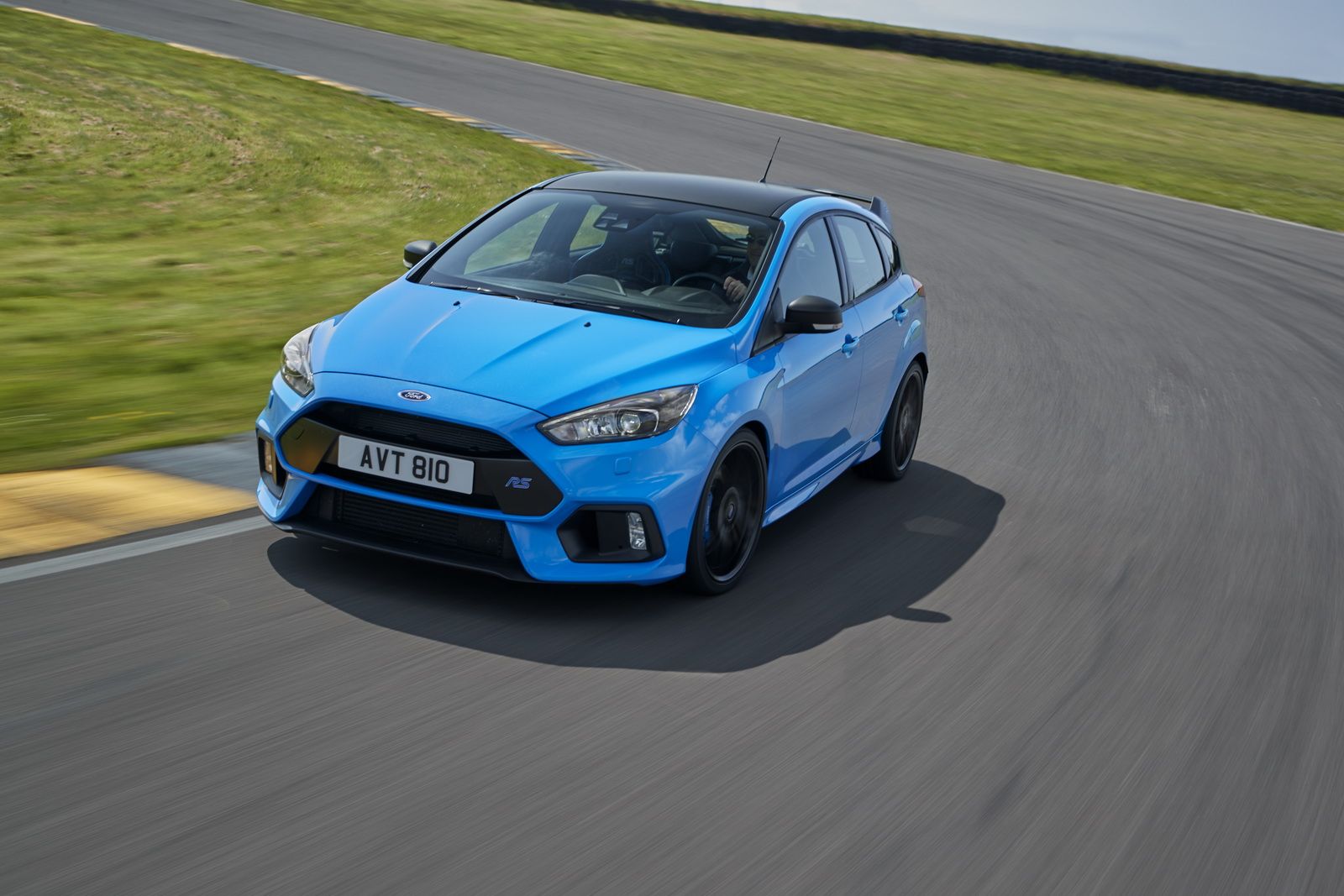 FocusRS_OptionsPack_09 2020 Ford Focus RS To Get Mild Hybrid 400HP Powertrain