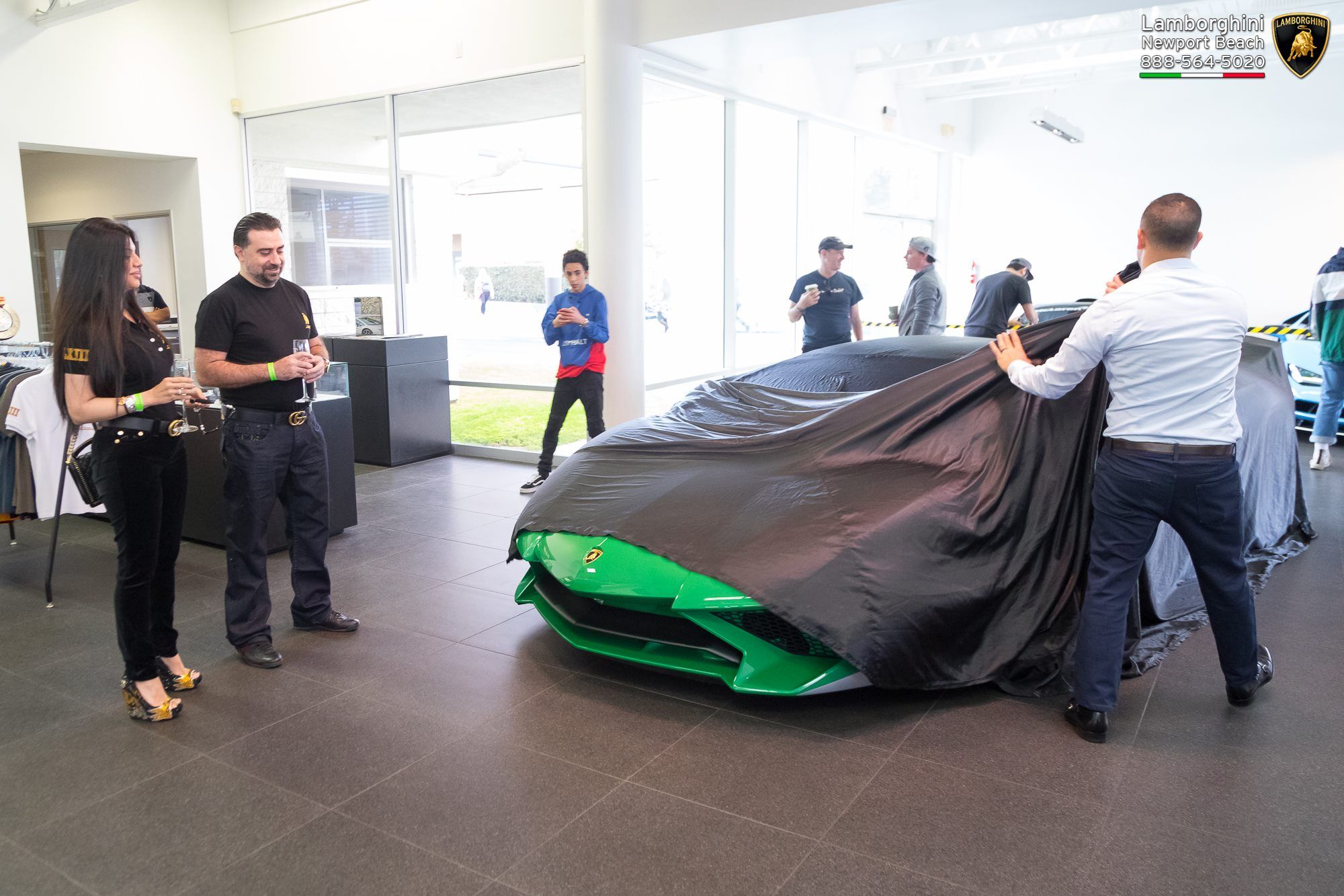 Green-Lamborghini-Aventador-SV-1 Bespoke Lamborghini Aventador SV Pays Tribute To Special Miura