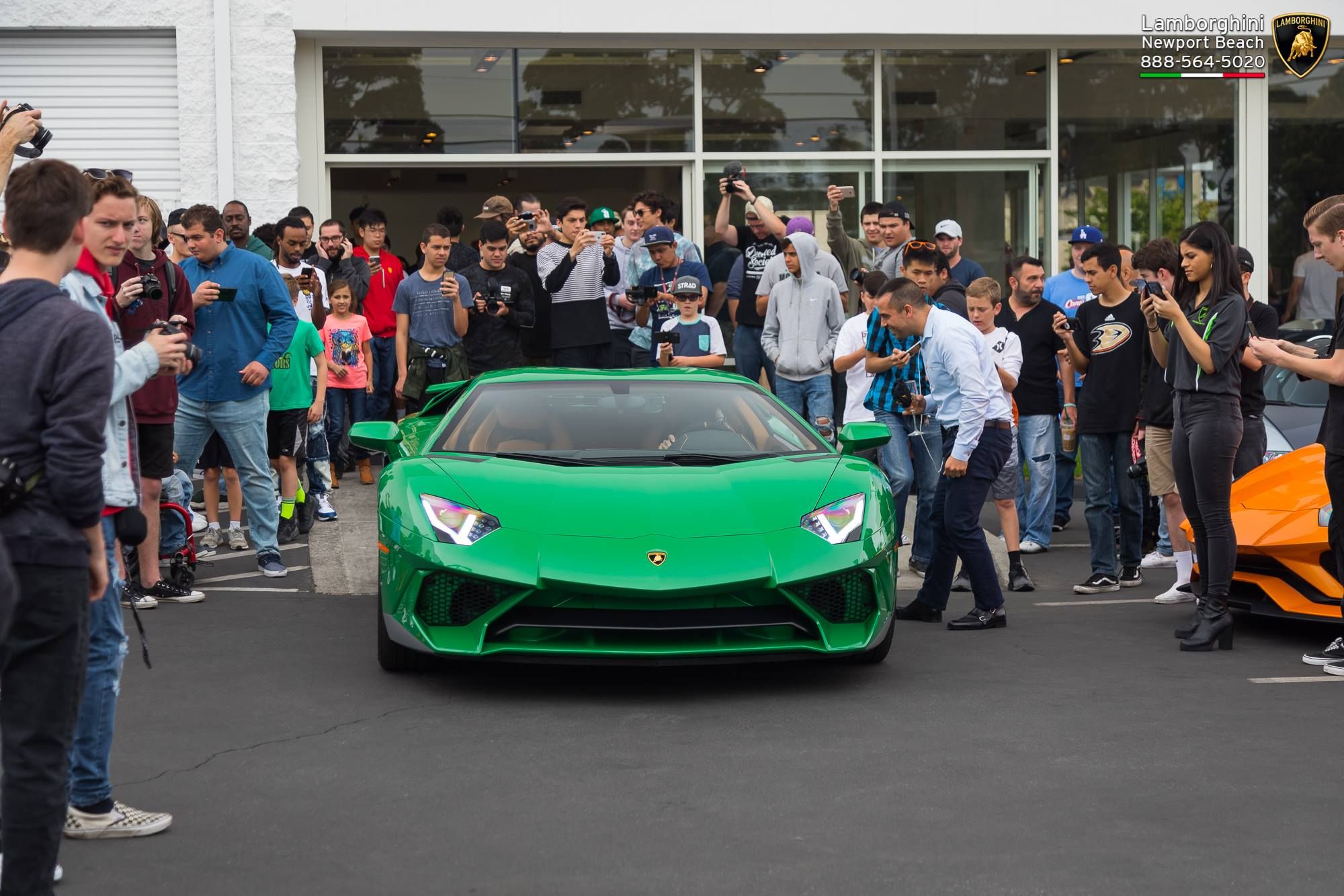 Green-Lamborghini-Aventador-SV-6 Bespoke Lamborghini Aventador SV Pays Tribute To Special Miura