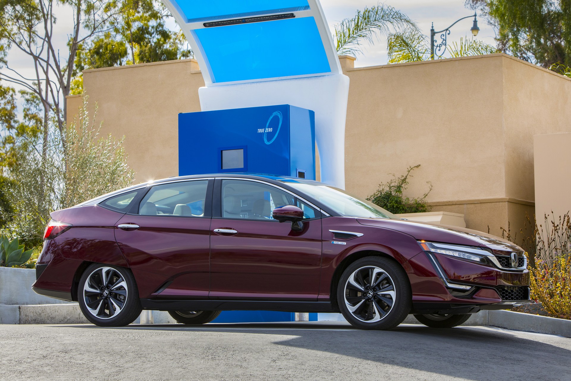 Honda-Clarity-Fuel-Cell-12 2018 Honda Clarity Fuel Cell Arrives In California For $369 A Month With $2,868 Down