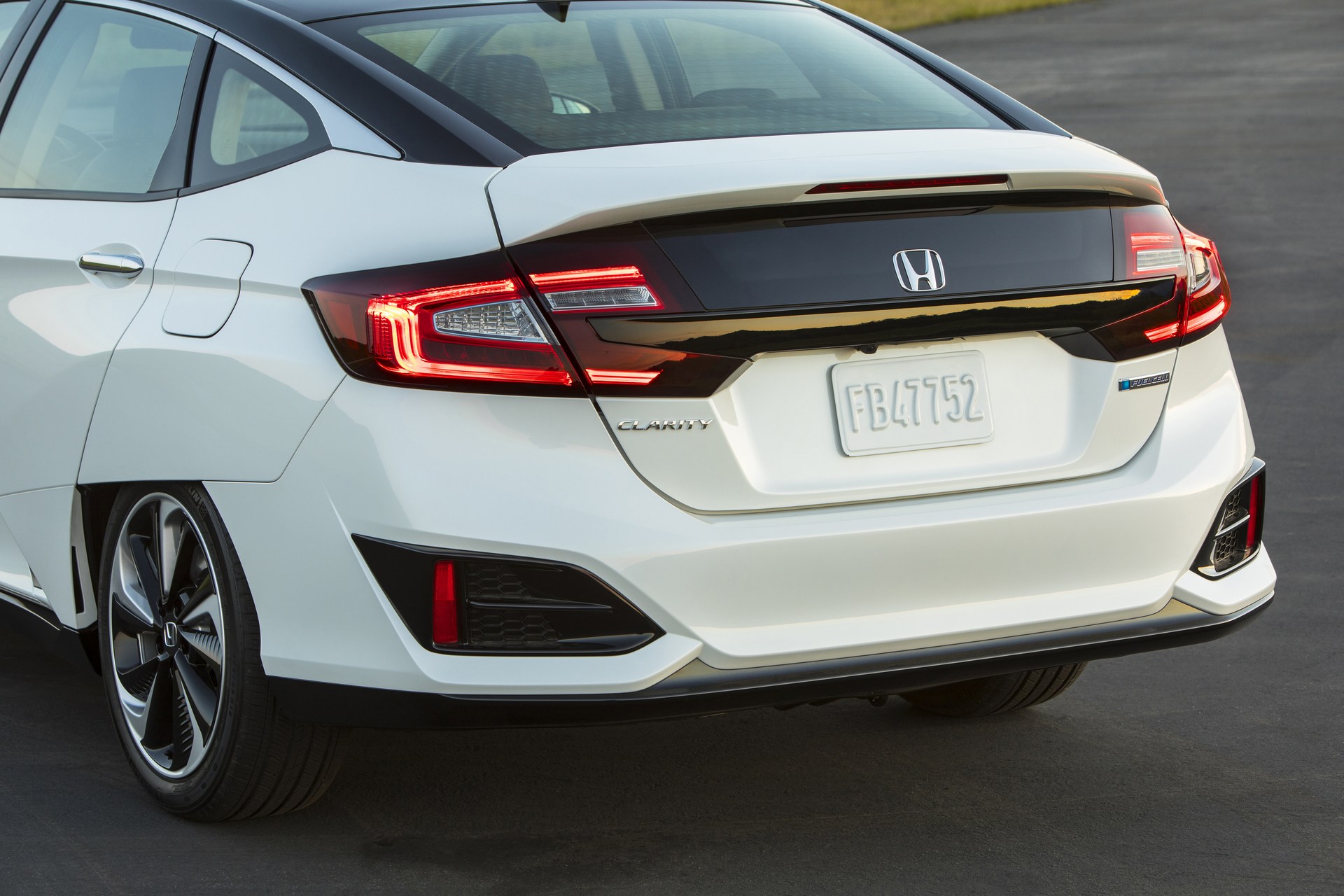 Honda-Clarity-Fuel-Cell-57 2018 Honda Clarity Fuel Cell Arrives In California For $369 A Month With $2,868 Down
