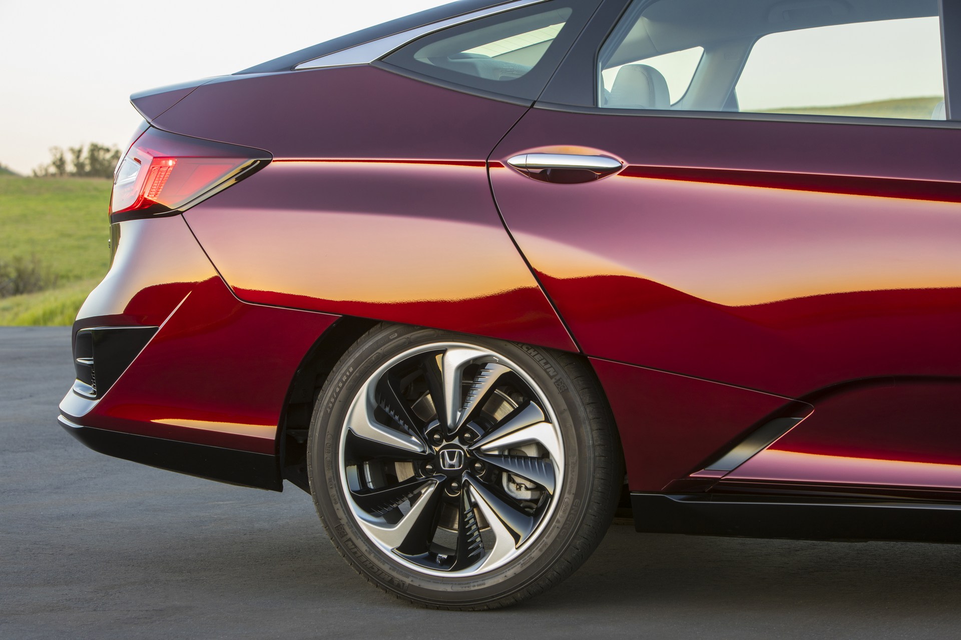 Honda-Clarity-Fuel-Cell-82 2018 Honda Clarity Fuel Cell Arrives In California For $369 A Month With $2,868 Down