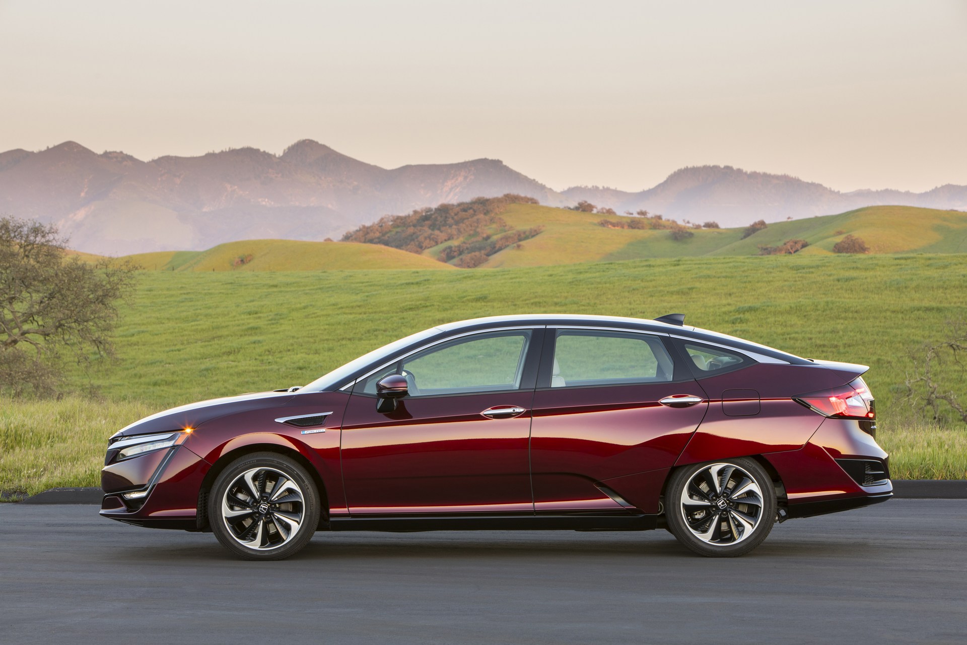Honda-Clarity-Fuel-Cell-84 2018 Honda Clarity Fuel Cell Arrives In California For $369 A Month With $2,868 Down