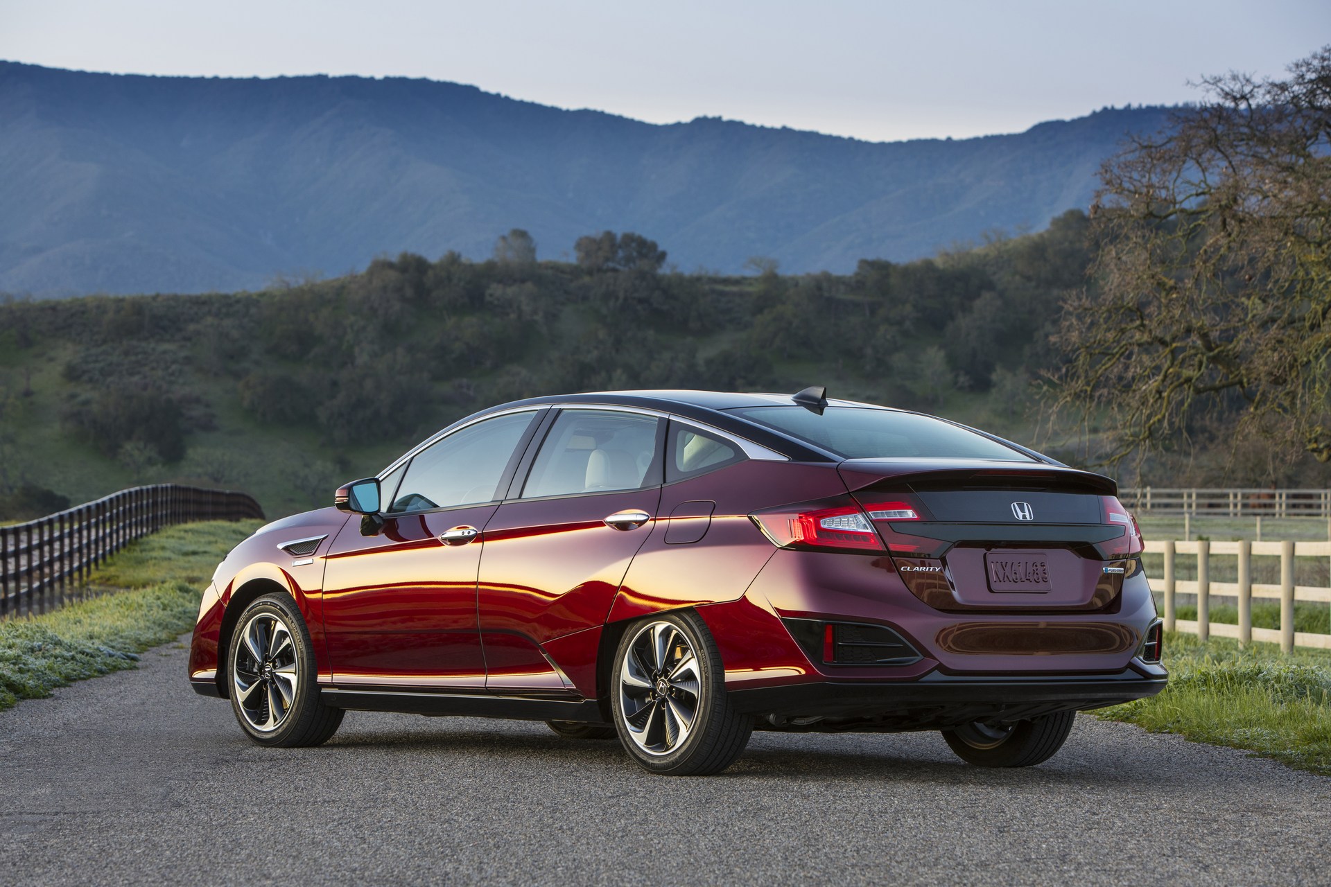 Honda-Clarity-Fuel-Cell-88 2018 Honda Clarity Fuel Cell Arrives In California For $369 A Month With $2,868 Down