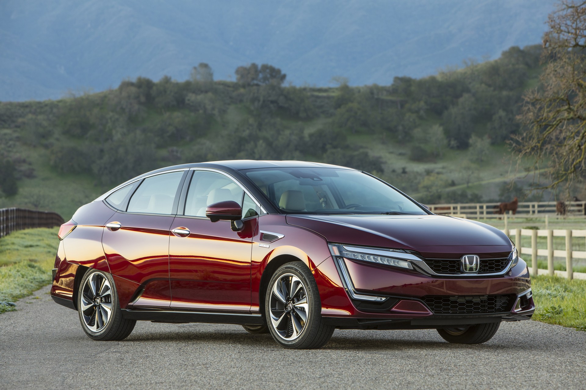 Honda-Clarity-Fuel-Cell-90 2018 Honda Clarity Fuel Cell Arrives In California For $369 A Month With $2,868 Down