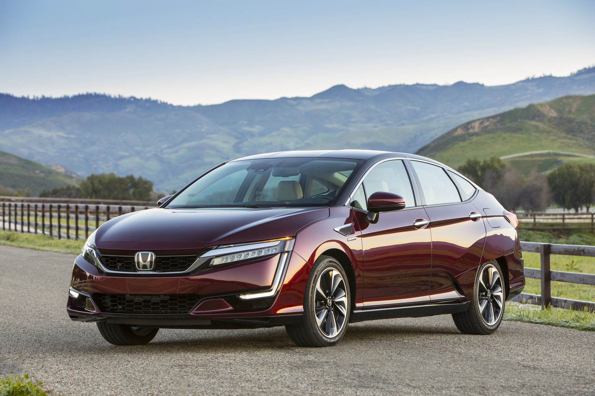 Honda-Clarity-Fuel-Cell-92 2018 Honda Clarity Fuel Cell Arrives In California For $369 A Month With $2,868 Down