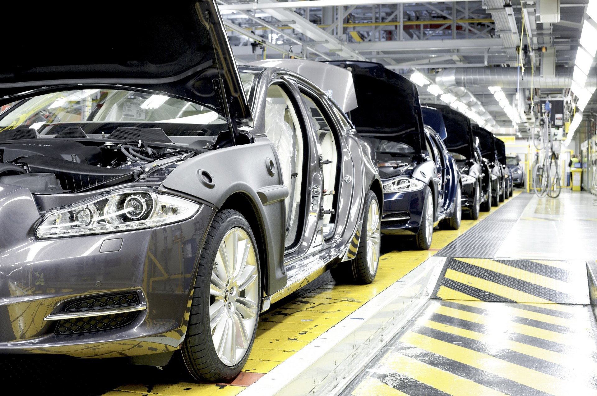 JLR-Production-1 Jaguar Land Rover Considering U.S. Plant