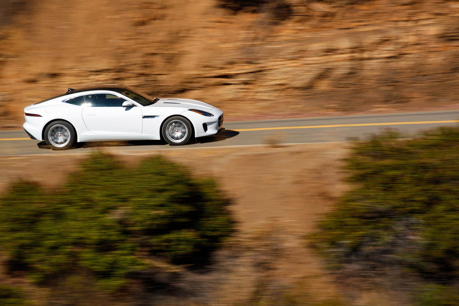 Jaguar-F-Type-19 2019 Jaguar F-Type Gains Larger Infotainment System And Standard Torque Vectoring