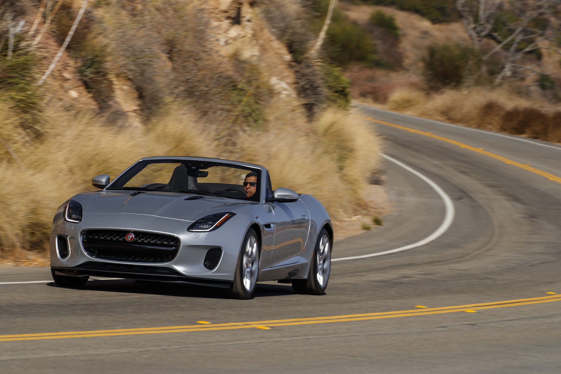 Jaguar-F-Type-2 2019 Jaguar F-Type Gains Larger Infotainment System And Standard Torque Vectoring