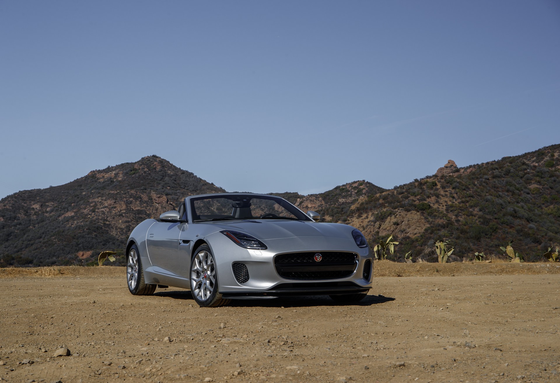 Jaguar-F-Type-3 2019 Jaguar F-Type Gains Larger Infotainment System And Standard Torque Vectoring