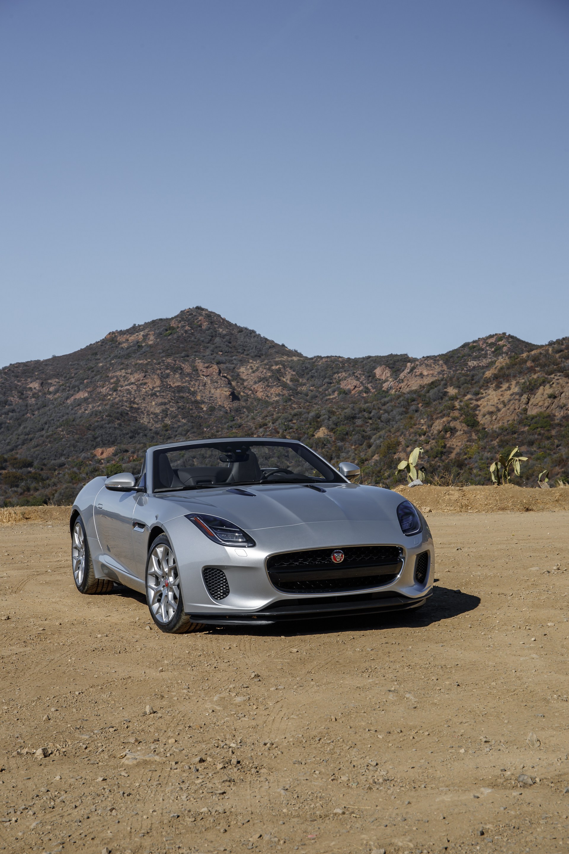 Jaguar-F-Type-6 2019 Jaguar F-Type Gains Larger Infotainment System And Standard Torque Vectoring