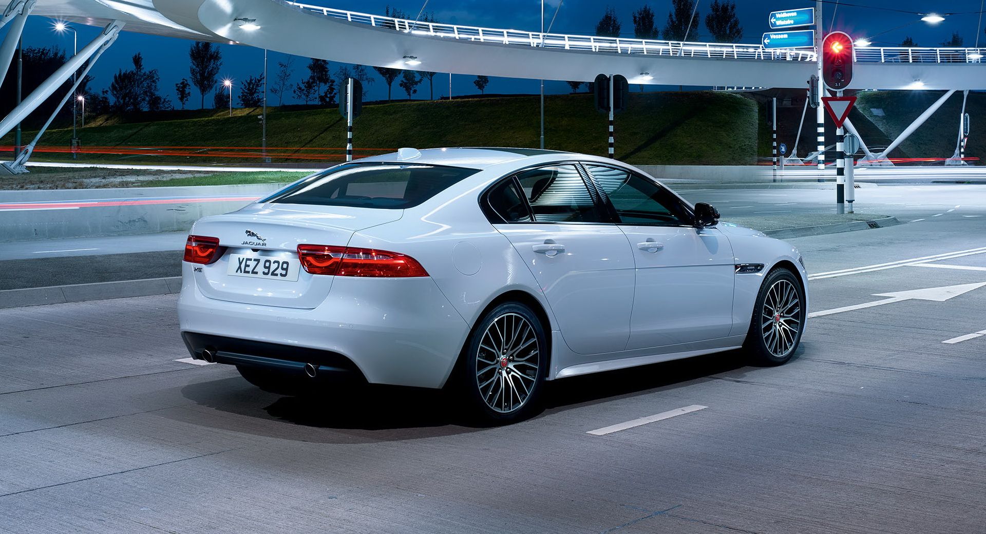 Jaguar_XE_Landmark_03 You Can Now Order A 2019 Jaguar XE Landmark Edition In The UK