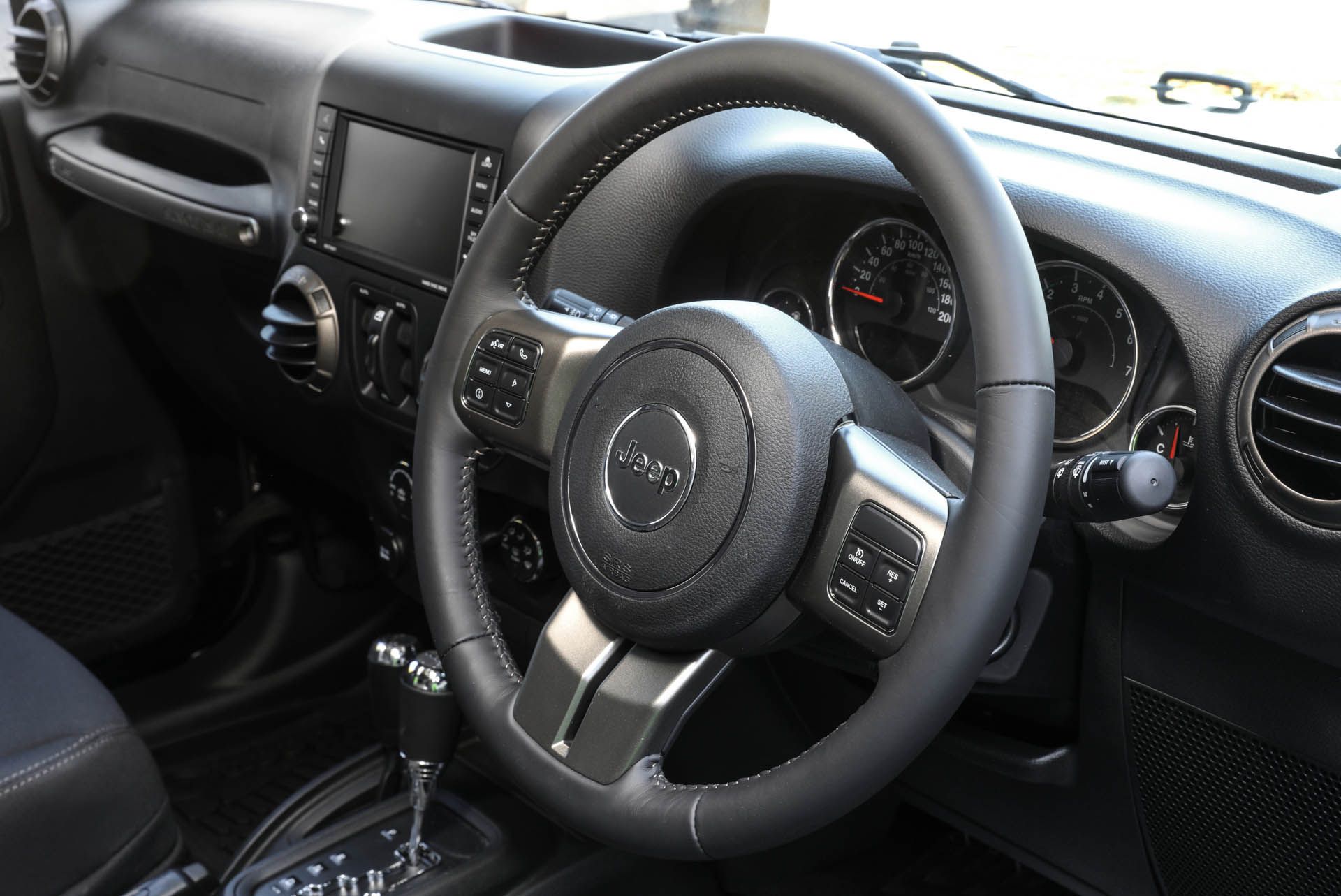 Jeep Golden Eagle (7) copy Jeep Wrangler JK Gets An All-American Send-Off Down Under