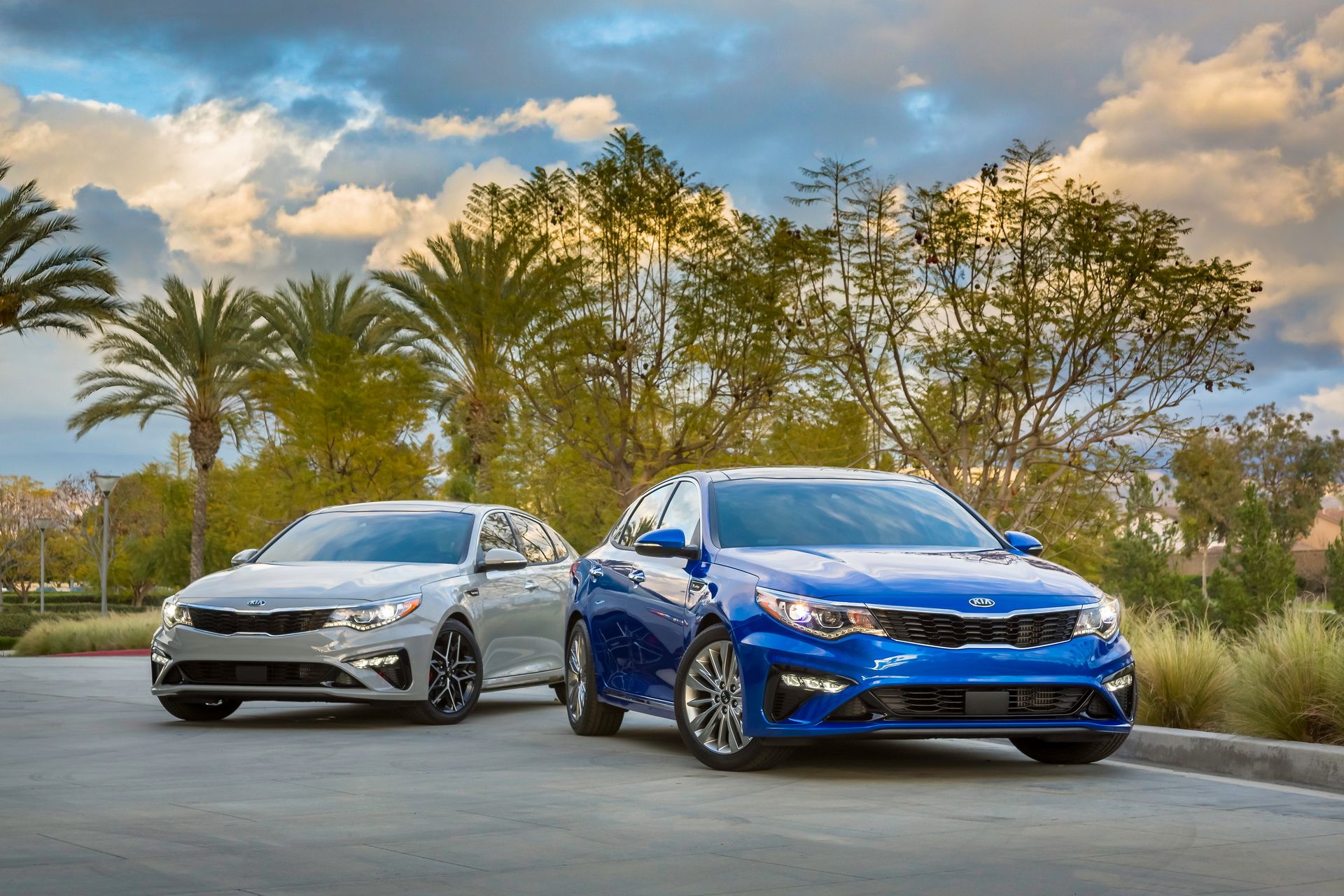 Kia-Optima-Sedona-Niro-All-Wheel-Drive-1 Kia Niro, Optima, And Sedona May Get All-Wheel Drive