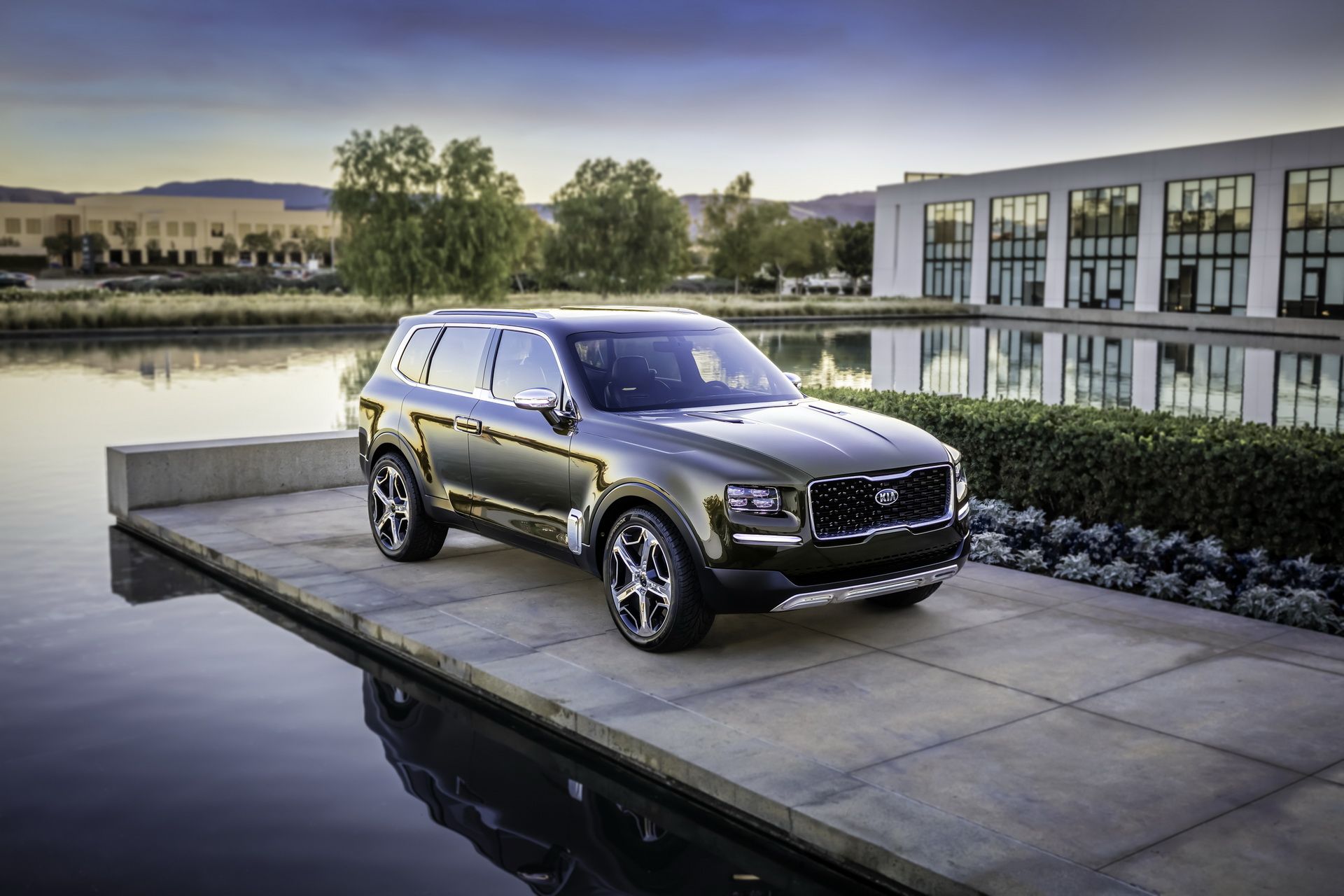 Kia-Telluride-Production-4 Production Kia Telluride SUV Will Reportedly Resemble The Concept
