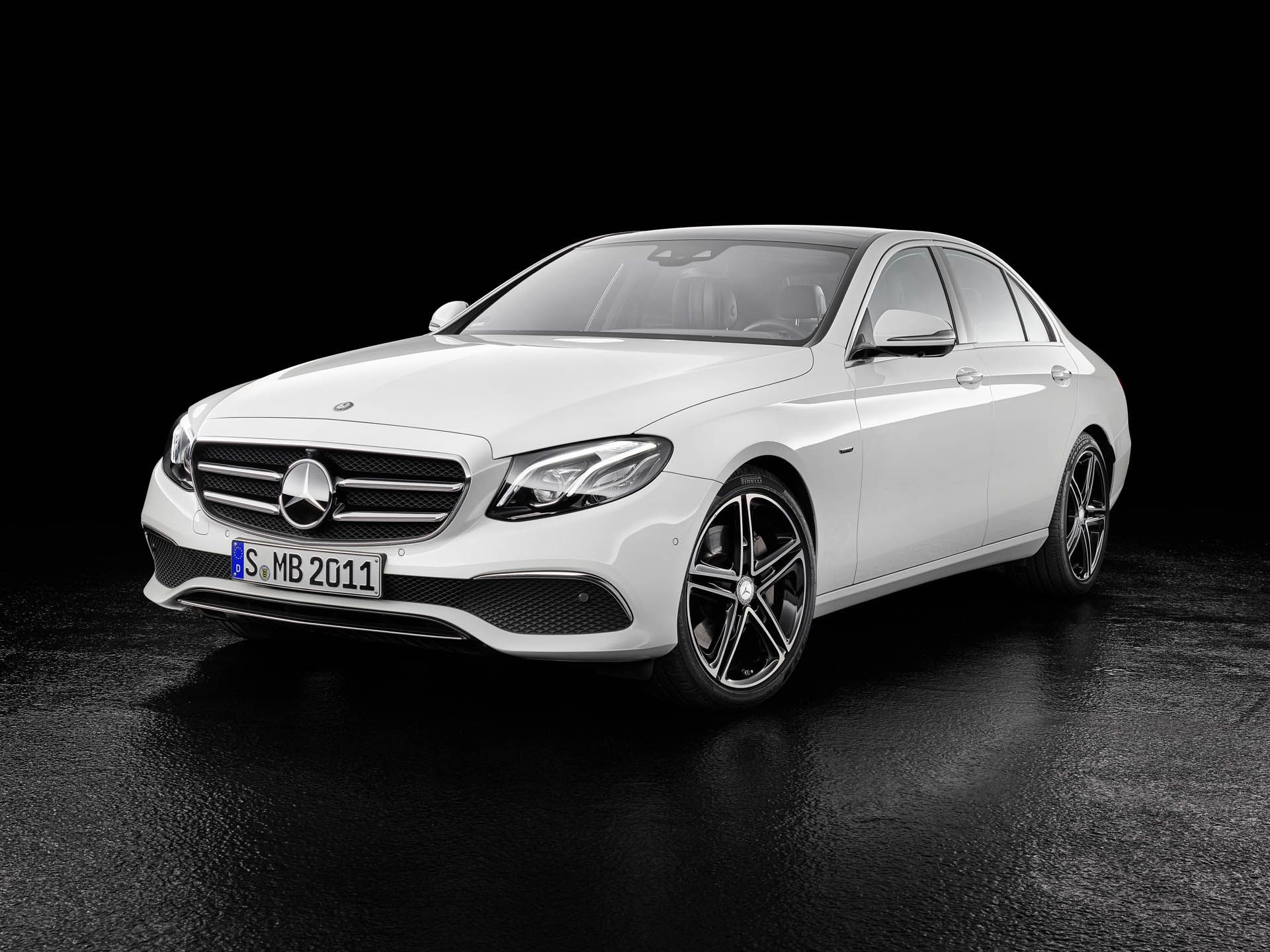 Mercedes-Benz-E-Class-SportStyle-package-03 Mercedes-AMG E53 4Matic+ Replaces The E43 Sedan And Wagon
