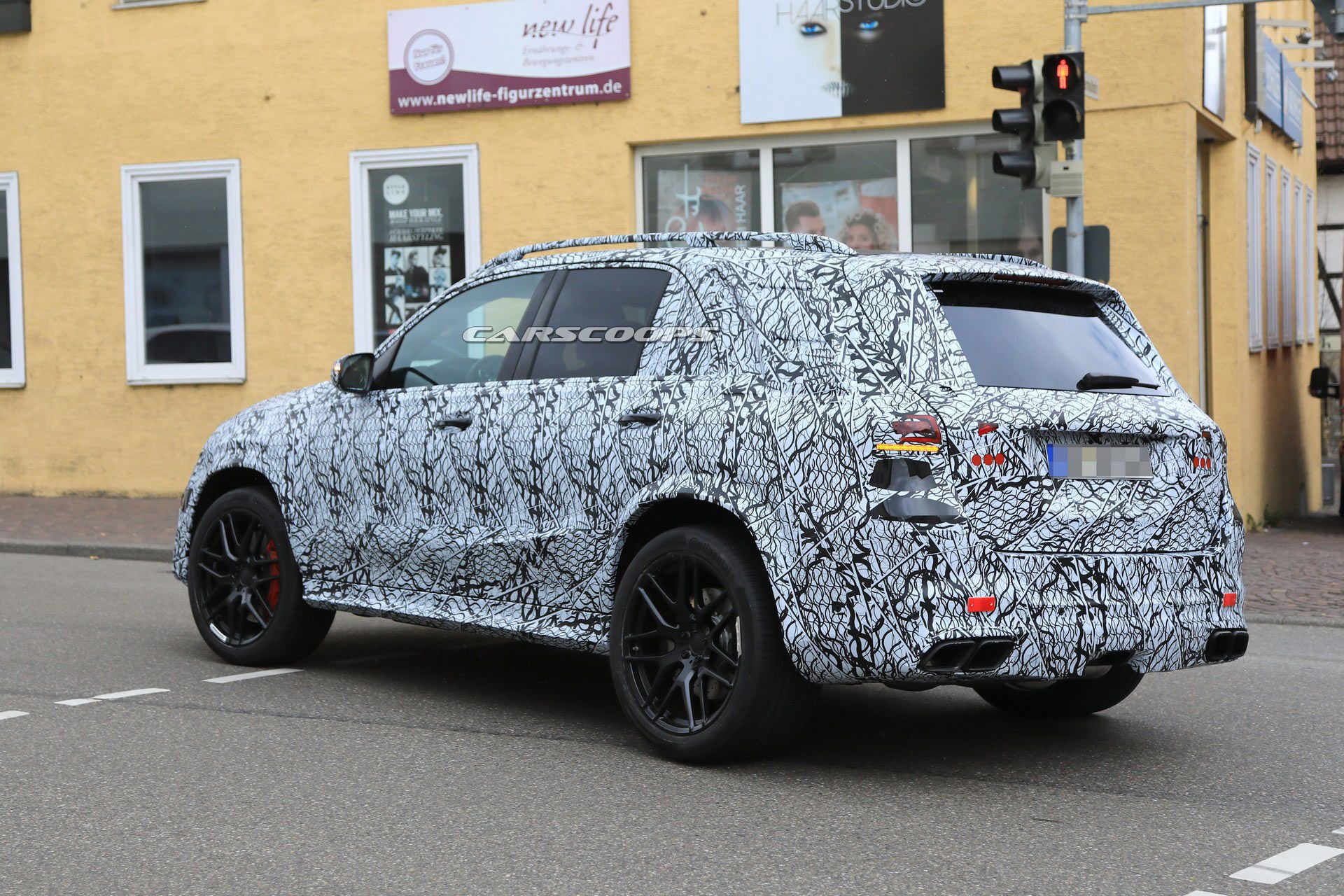 Mercedes-GLE-63-10 Mercedes-AMG GLE 63 Spied Hiding 571 HP Behind Its Panamericana Grille
