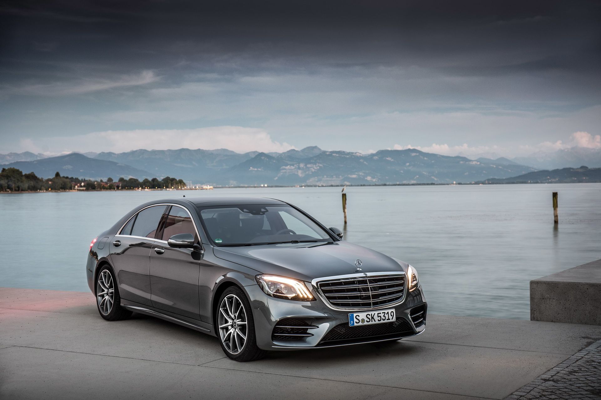 Mercedes-SClass-10 Large Mercedes EQ S Electric Sedan To Hit The Road In 2020
