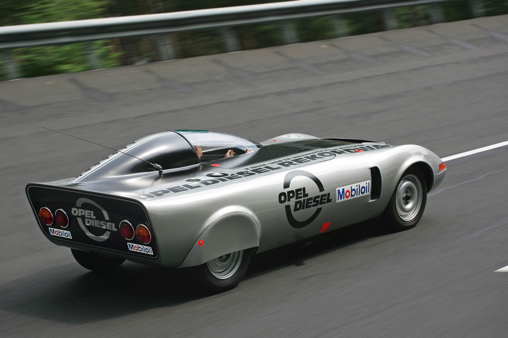 Opel-GT-250292 copy Unsung Heroes: The Opel GT Celebrates Its 50th Anniversary