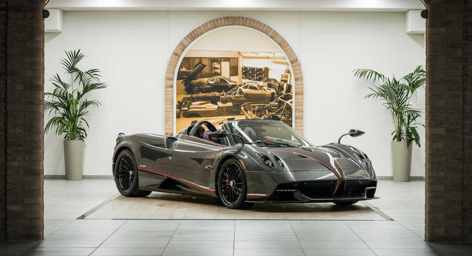 Pagani Huayra Roadster