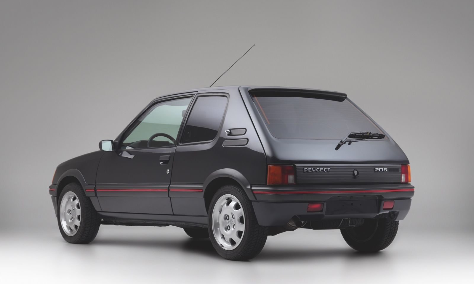 Peugeot-205-GTI-Armor-10 Who Needs An Armored Peugeot 205 GTI? The World’s 4th Richest Person, That’s Who
