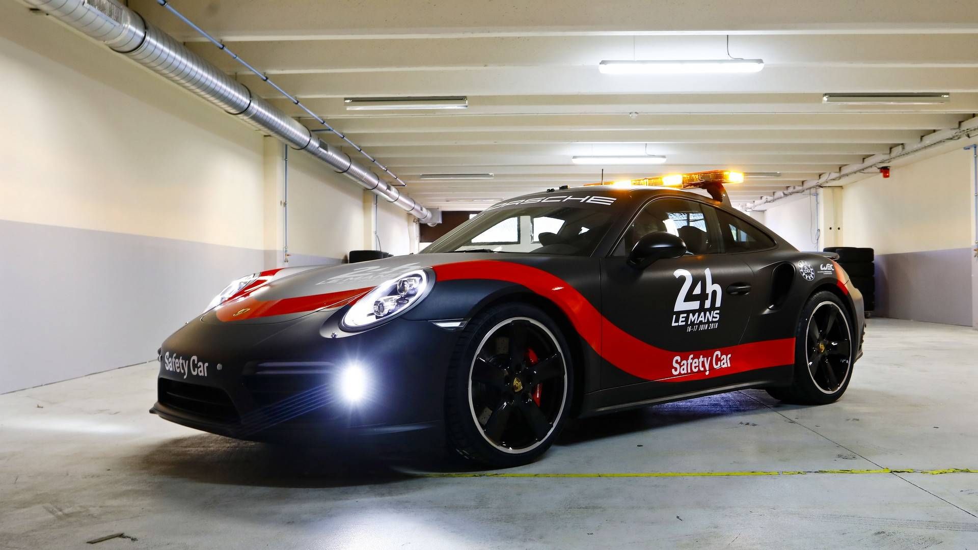 Porsche-911-Turbo-World-Endurance-Championship-2 Porsche 911 Turbo Safety Car Introduced For World Endurance Championship