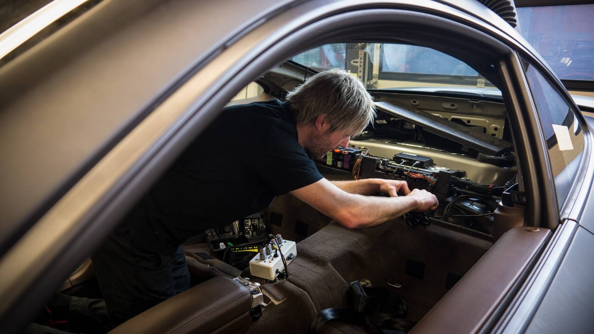 Porsche-911-Turbo-World-Endurance-Championship-9 Porsche 911 Turbo Safety Car Introduced For World Endurance Championship