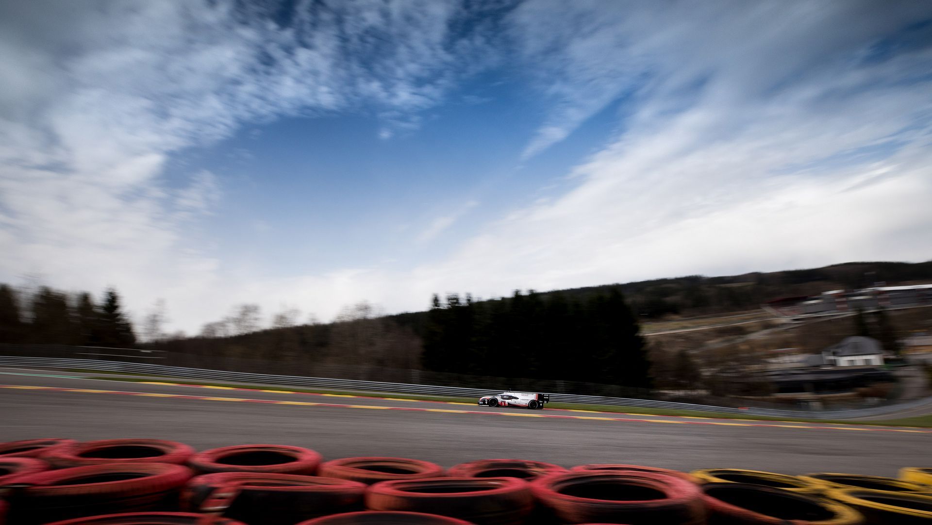 Porsche-919-Hybrid-Evo-Spa-Record-15 Faster Than An F1: Porsche 919 Hybrid Evo Smashes Spa-Francorchamps Lap Record