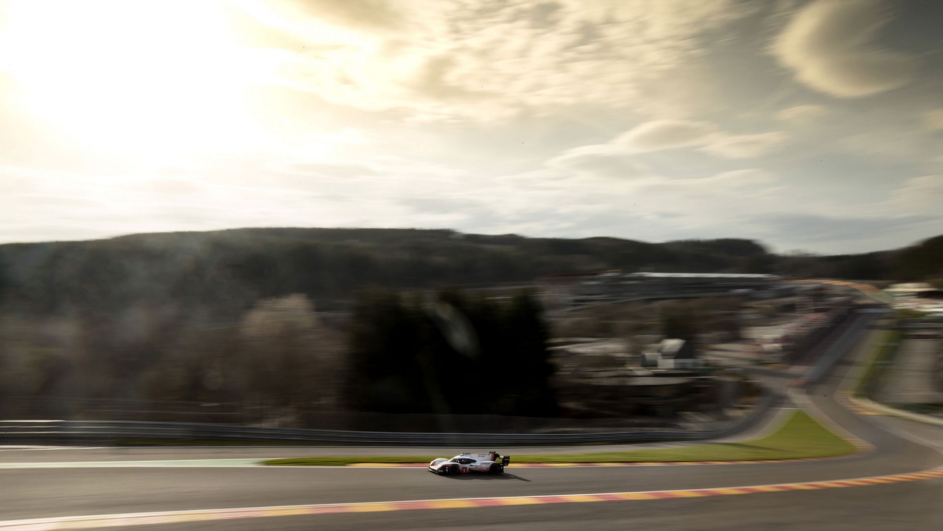 Porsche-919-Hybrid-Evo-Spa-Record-22 Faster Than An F1: Porsche 919 Hybrid Evo Smashes Spa-Francorchamps Lap Record