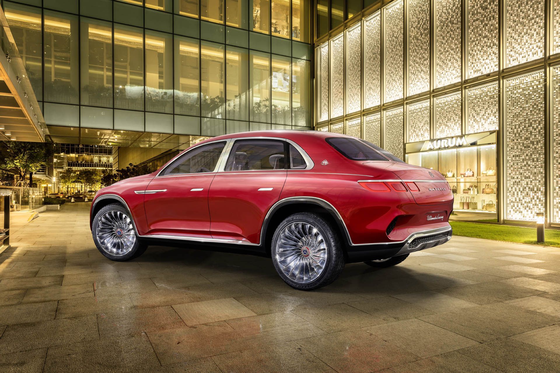 Vision-Mercedes-Maybach-Ultimate-Luxury-18 Vision Mercedes-Maybach Ultimate Luxury Concept Looms Large At Chinese Expo