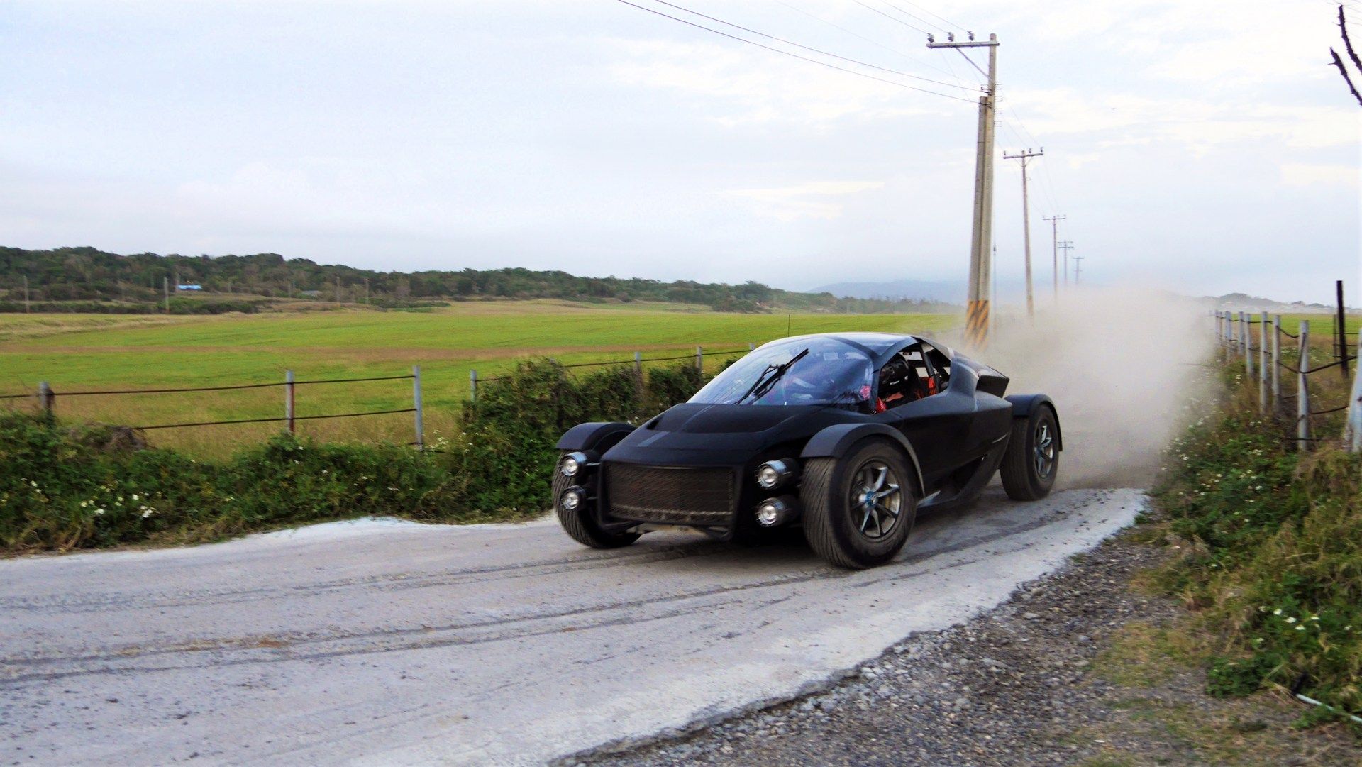 XING-Mobility-1 XING Mobility Shows The 1,341 HP Miss R In Action