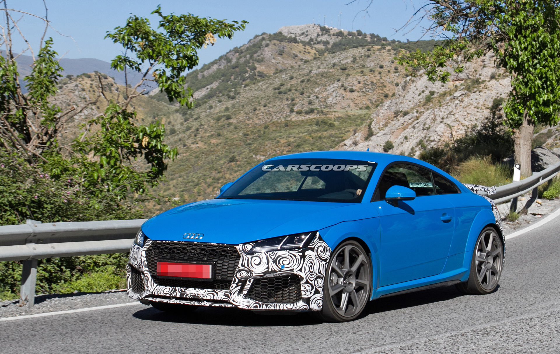 audi-tt-rs-facelift-spy-4 2019 Audi TT-RS Drops More Camo To Show Facelift Form