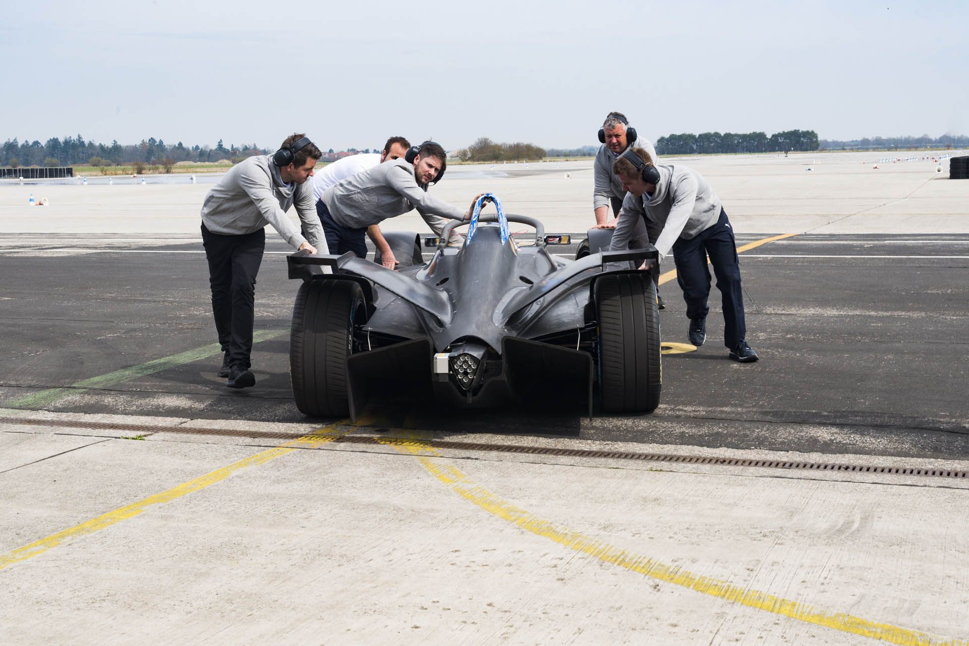bmw-formula-e-test-01 BMW iFE.18 Electric Racer Hits The Track For The First Time