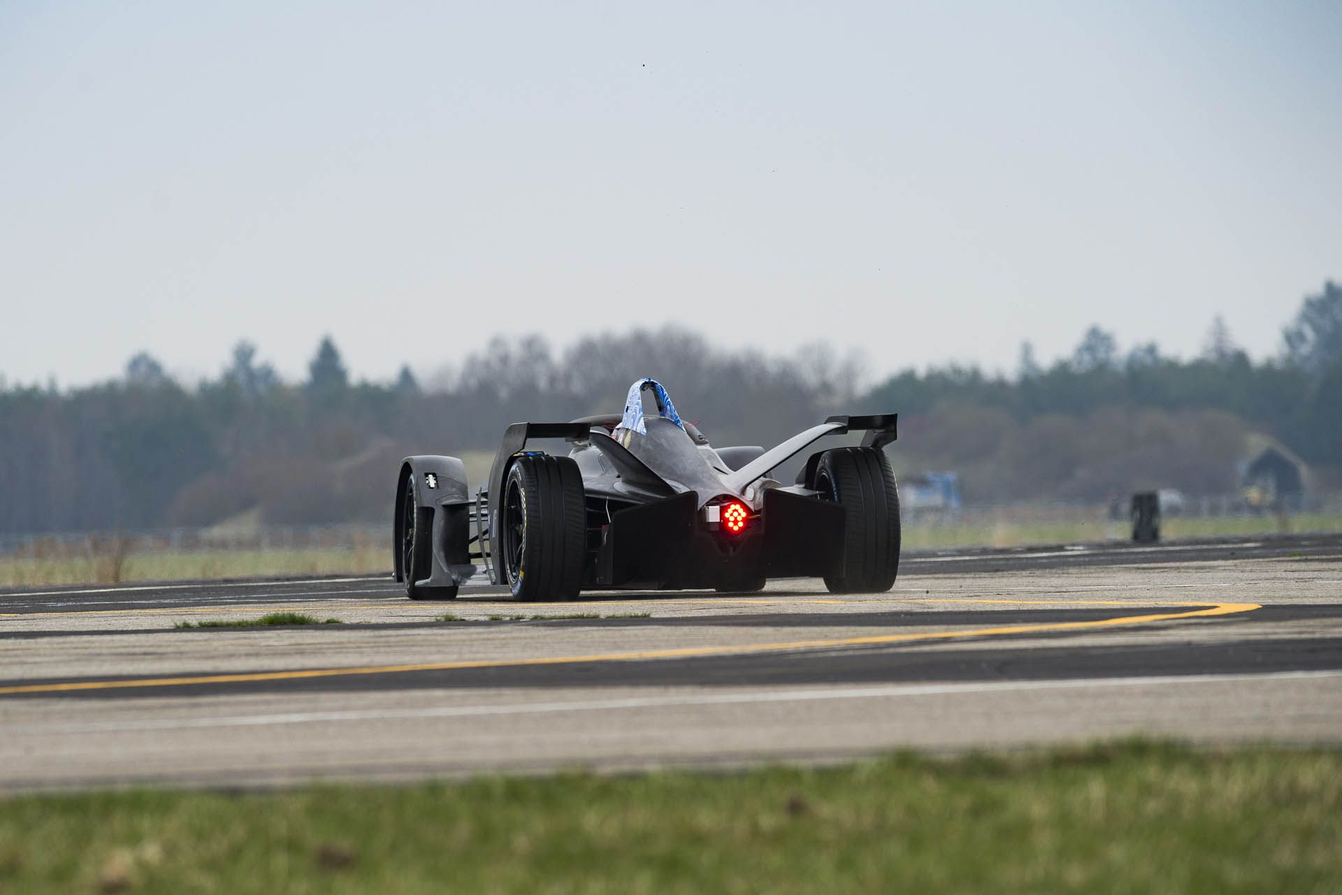 bmw-formula-e-test-11 BMW iFE.18 Electric Racer Hits The Track For The First Time