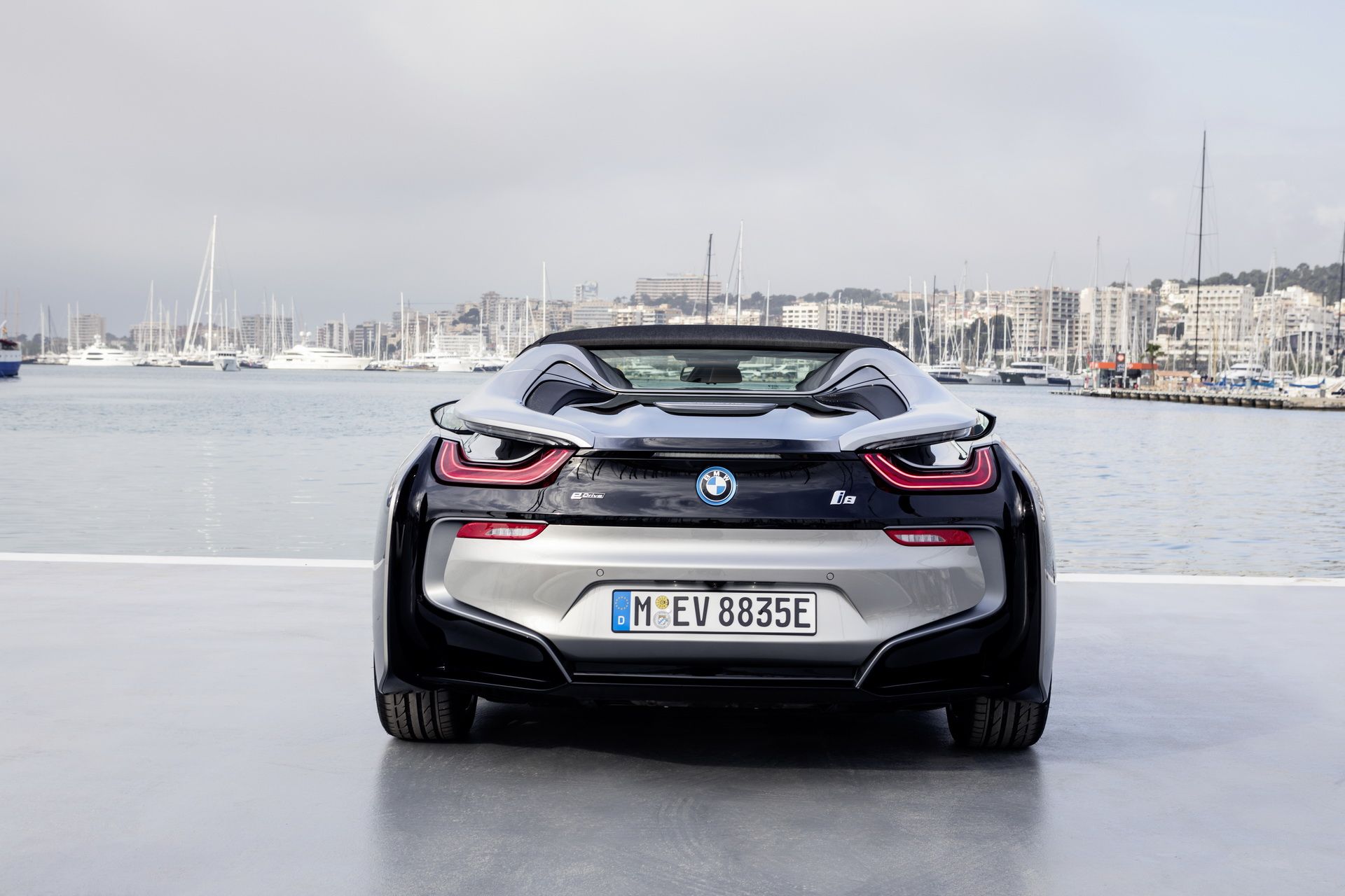 bmw-i8-roadster-100 Get To Know The New BMW i8 Roadster In 169 Images