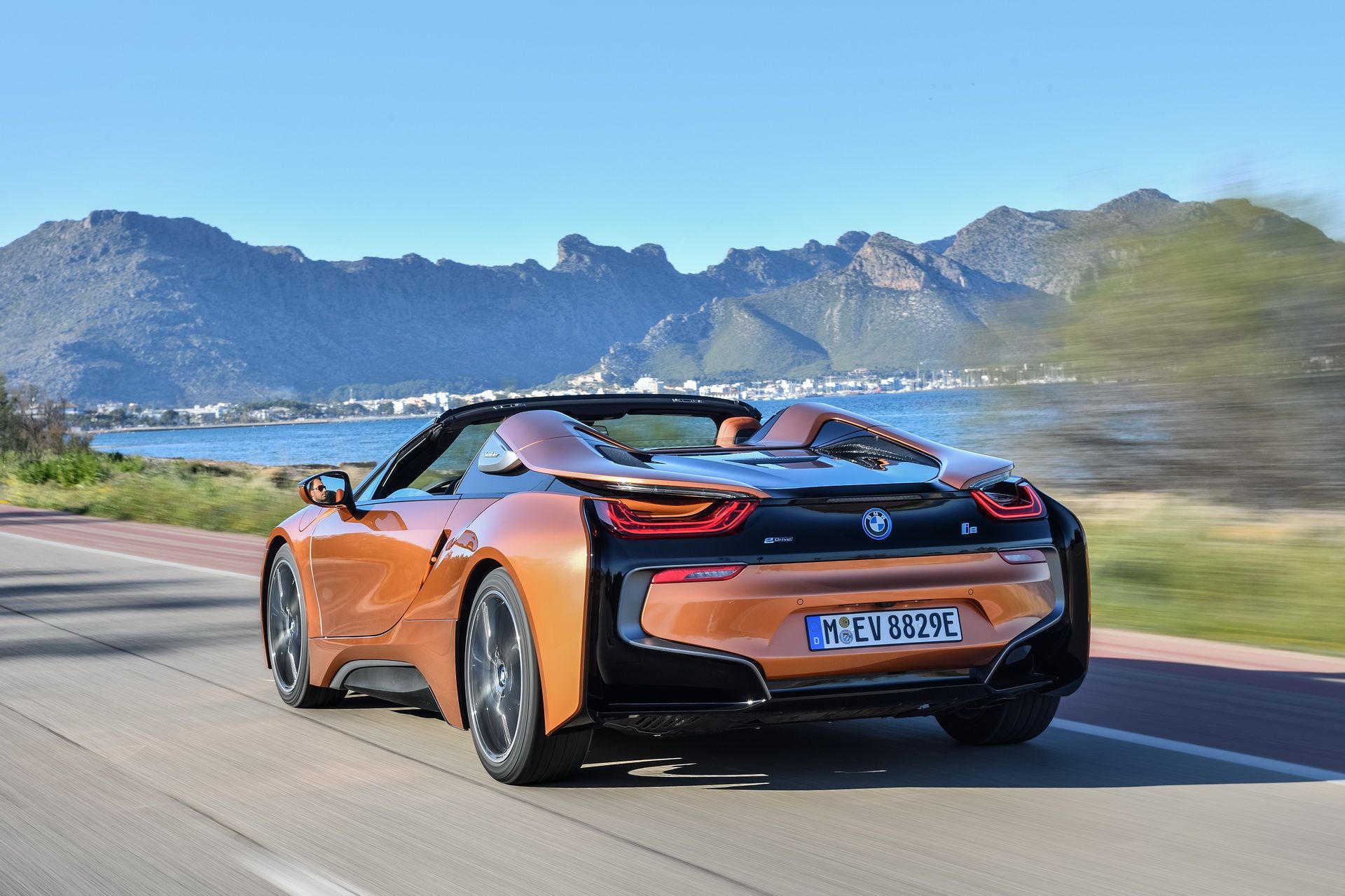 bmw-i8-roadster-114 Get To Know The New BMW i8 Roadster In 169 Images