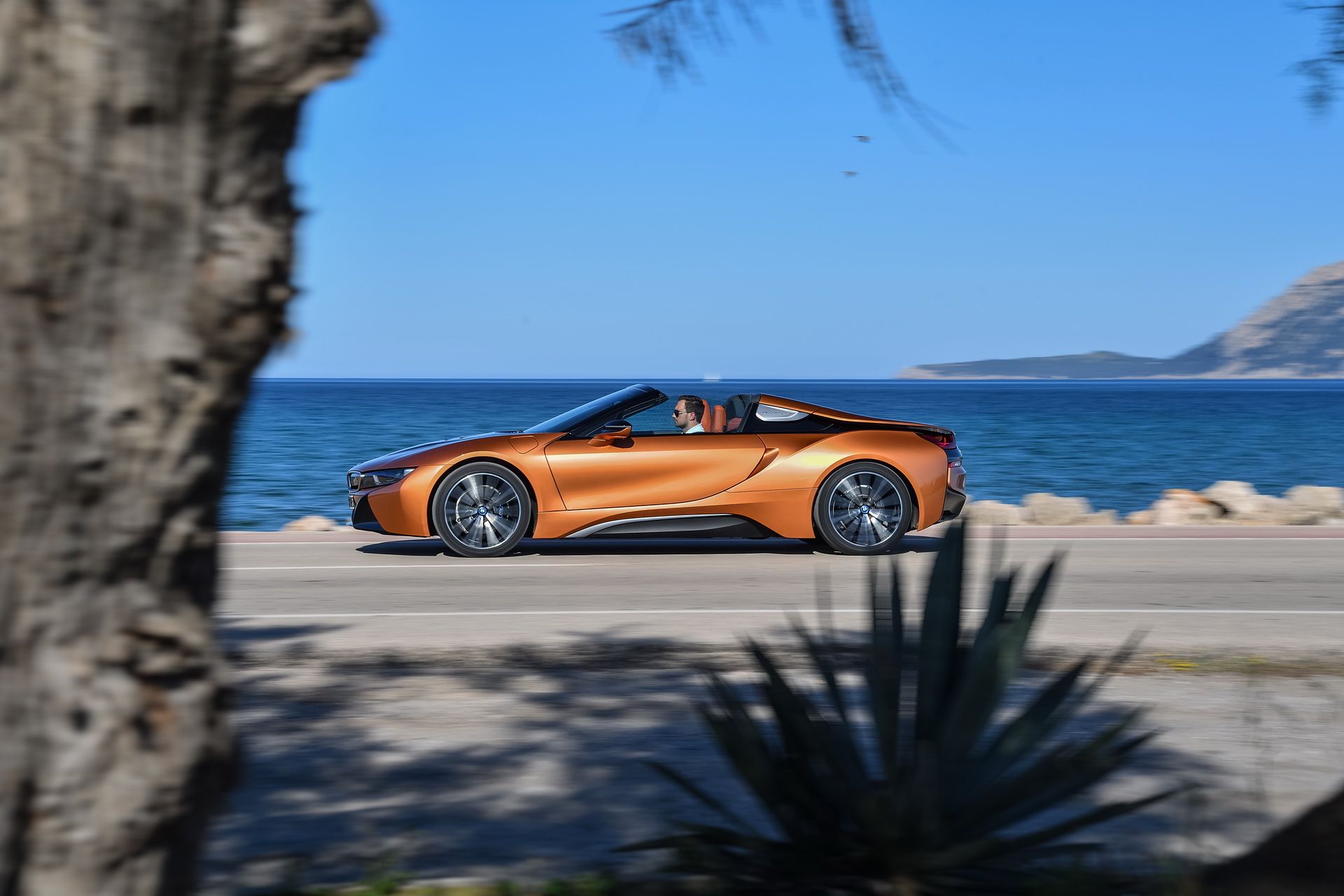 bmw-i8-roadster-118 Get To Know The New BMW i8 Roadster In 169 Images