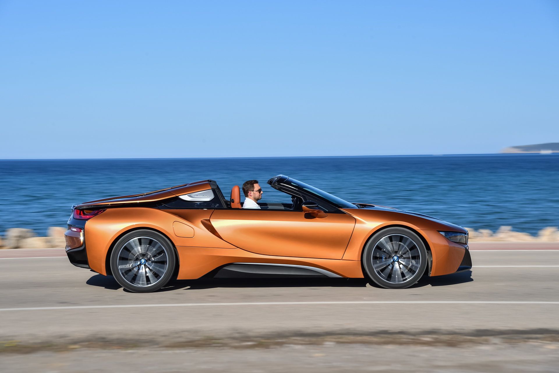 bmw-i8-roadster-119 Get To Know The New BMW i8 Roadster In 169 Images