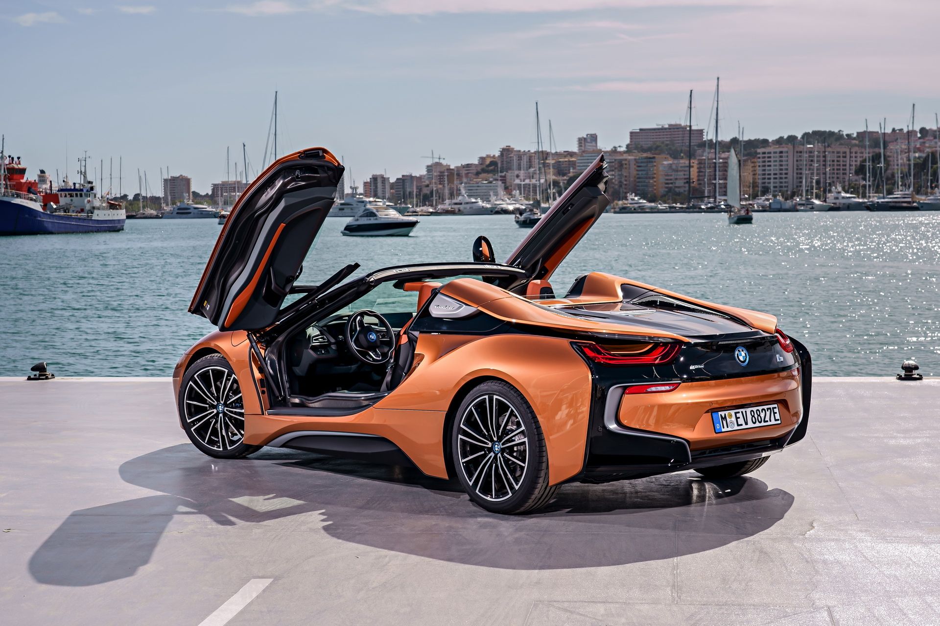 bmw-i8-roadster-126 Get To Know The New BMW i8 Roadster In 169 Images