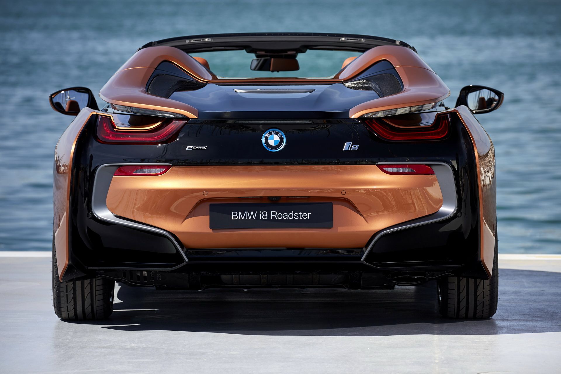 bmw-i8-roadster-130 Get To Know The New BMW i8 Roadster In 169 Images