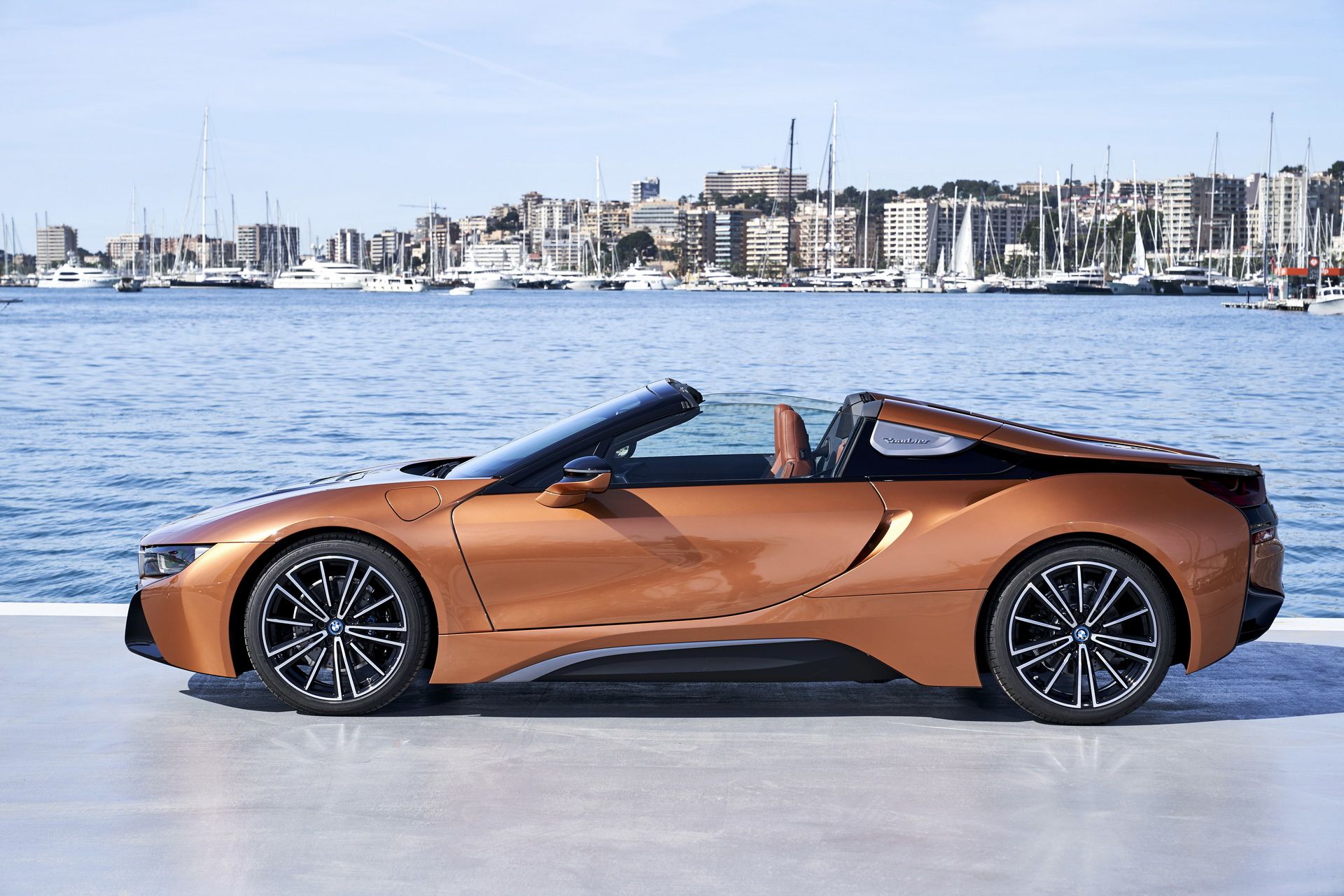 bmw-i8-roadster-139 Get To Know The New BMW i8 Roadster In 169 Images
