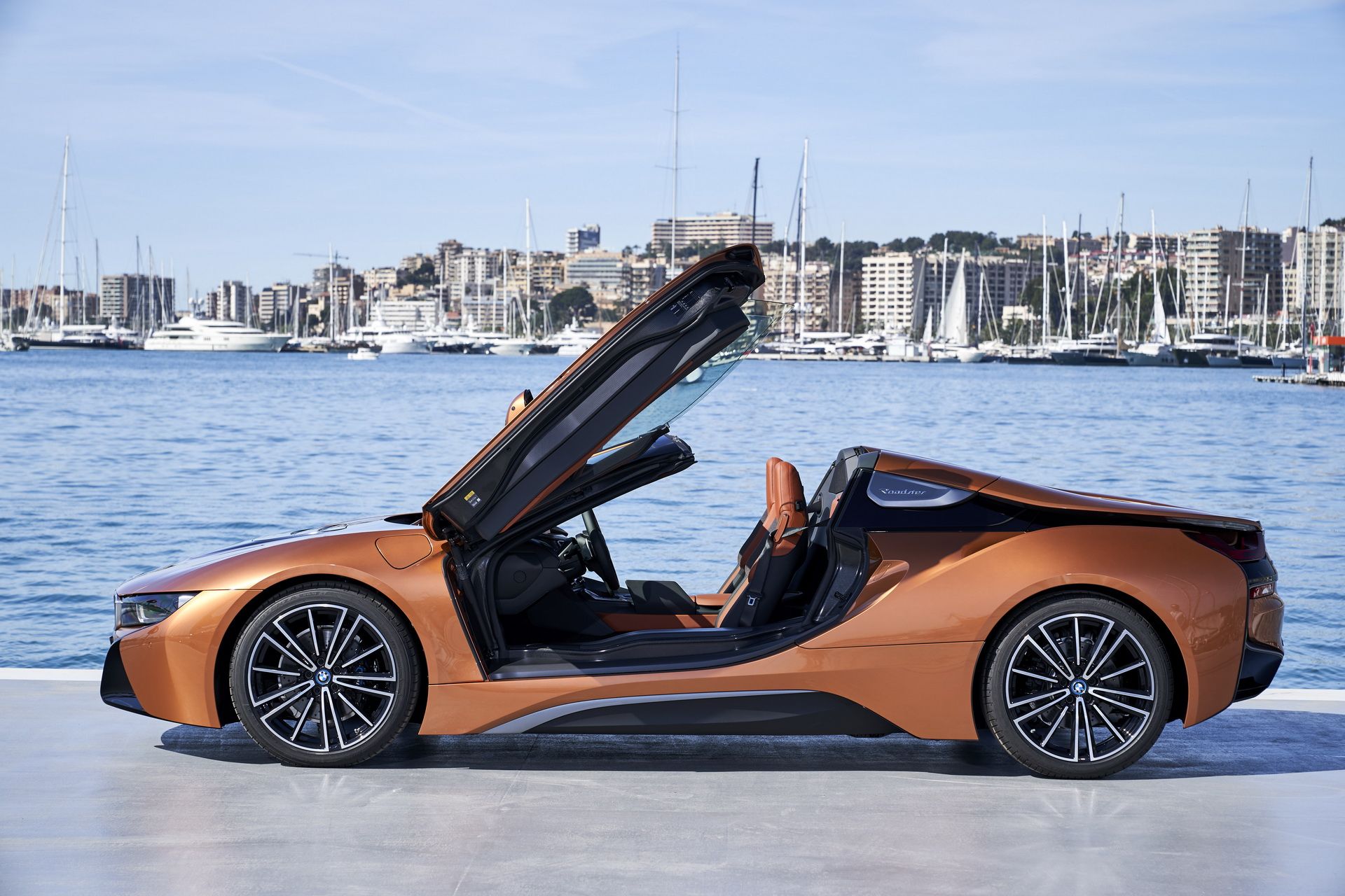 bmw-i8-roadster-140 Get To Know The New BMW i8 Roadster In 169 Images