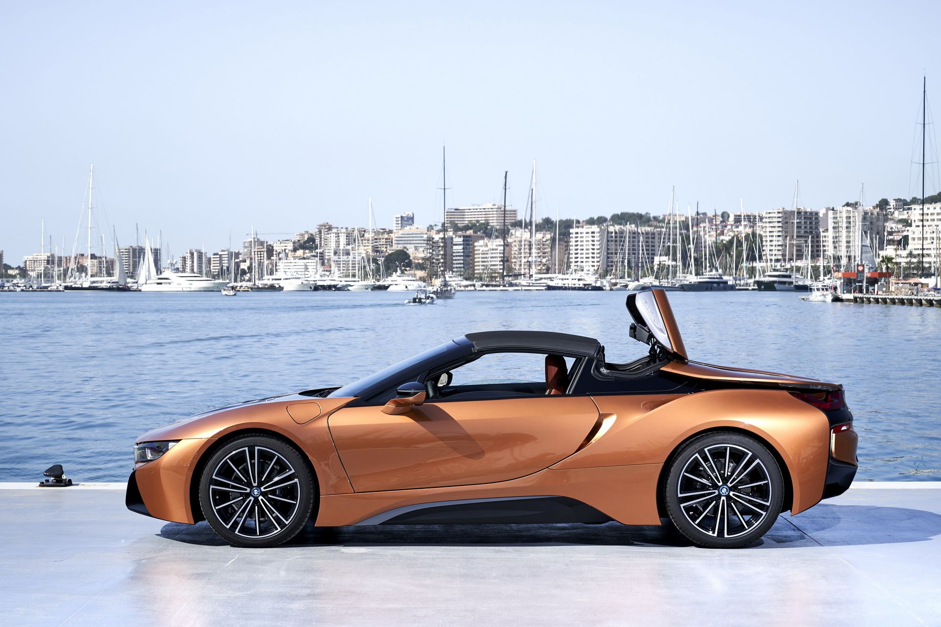 bmw-i8-roadster-143 Get To Know The New BMW i8 Roadster In 169 Images