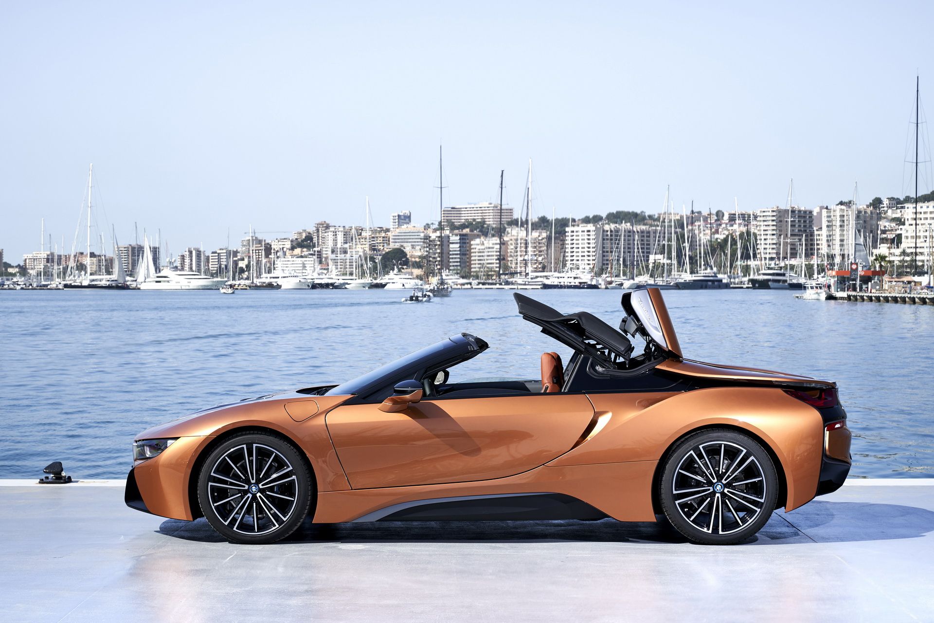 bmw-i8-roadster-144 Get To Know The New BMW i8 Roadster In 169 Images