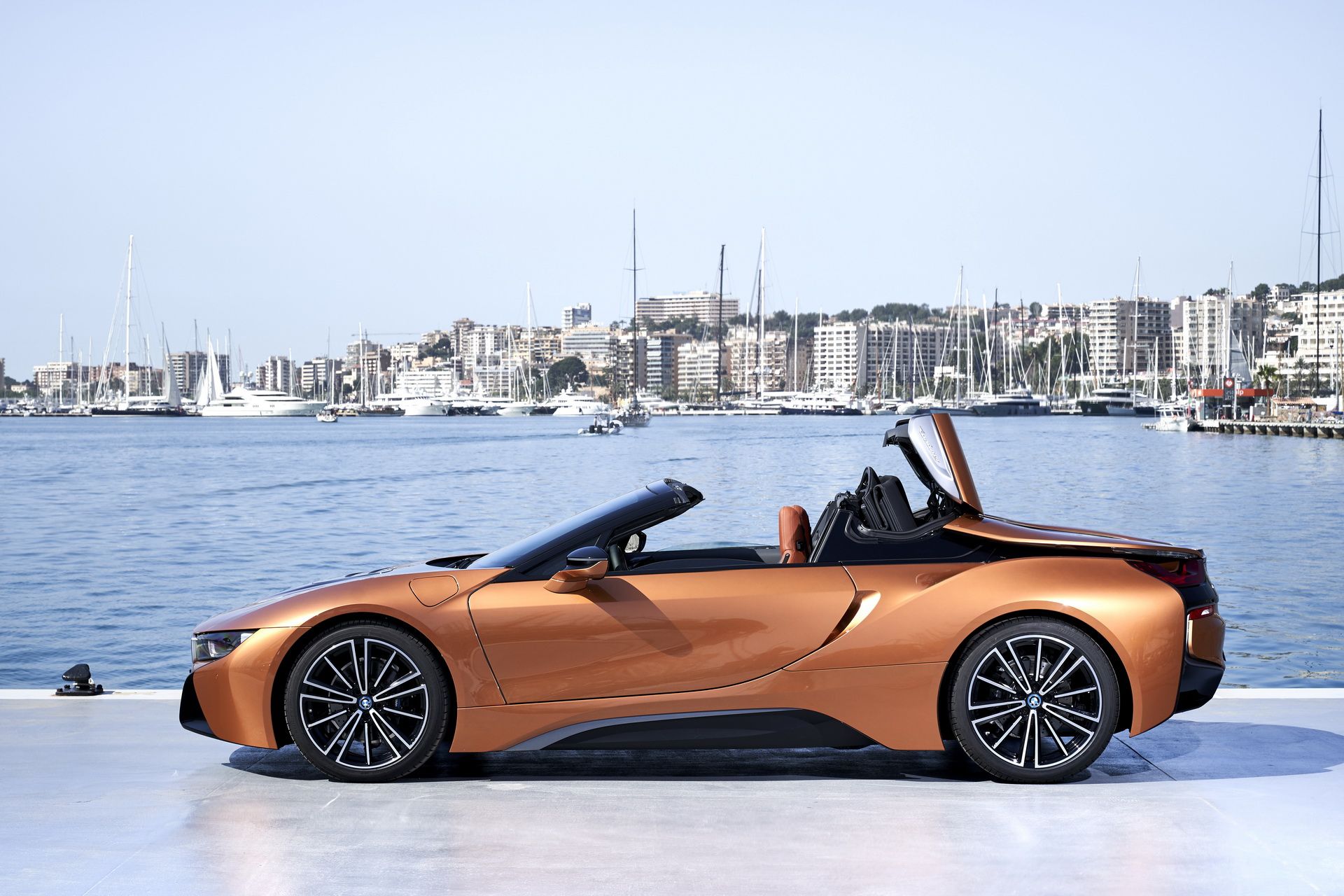 bmw-i8-roadster-145 Get To Know The New BMW i8 Roadster In 169 Images